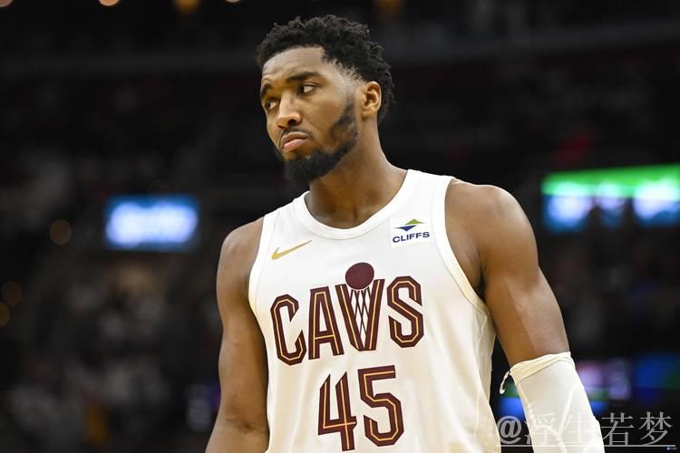 末节米切尔独砍24分救主,恩比德39+9争锋,今日之星是谁? 末节米切尔独砍24分救主,恩比德39+9争锋,今日之星是谁?